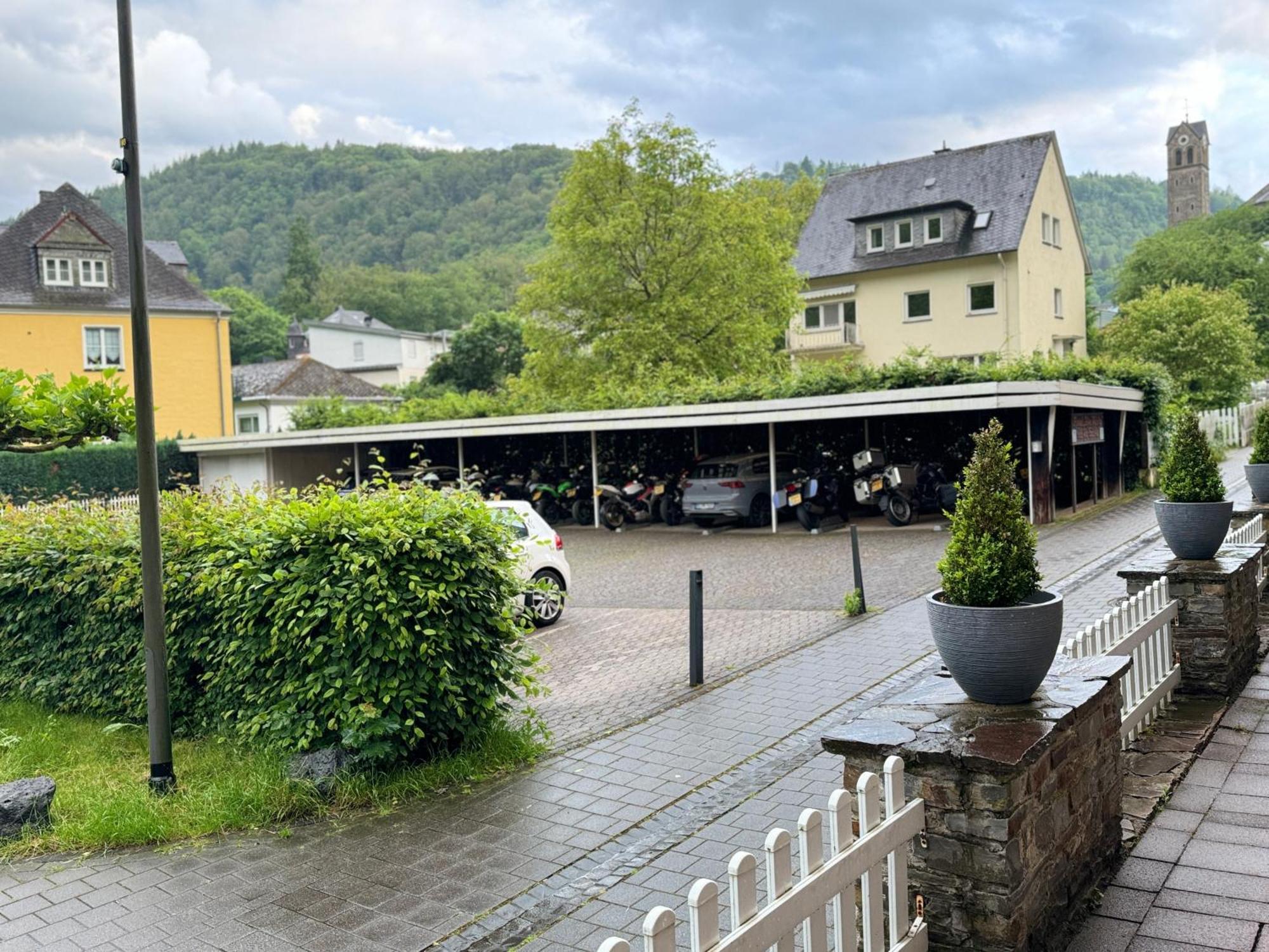 Hotel Alte Muehle Bad Bertrich Exteriör bild